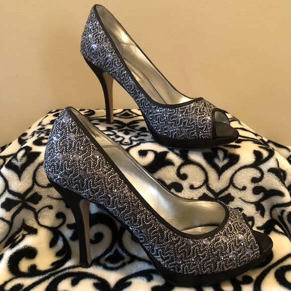 ❤️ STUNNING Caparros Sequined Stilettos size 10 💝 - Picture 2 of 4